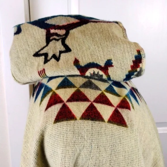 Hooded Peruvian Poncho with Aztec Inca turtle Designs. Turtle. hooded.. Aztec - Picture 12 of 15